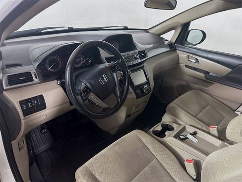 Used 2016 Honda Odyssey SE image 30