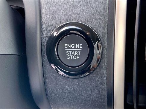 Used 2026 Ford Expedition Active RWD image 17