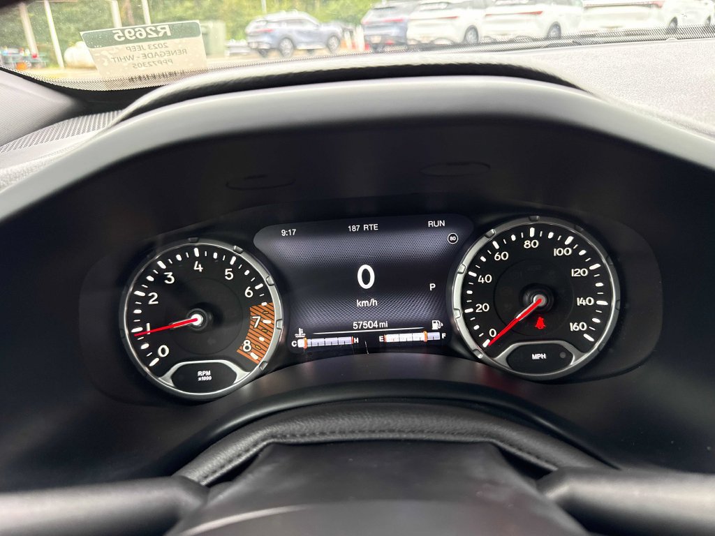 Used 2023 Jeep Renegade Trailhawk AWD/4WD image 16