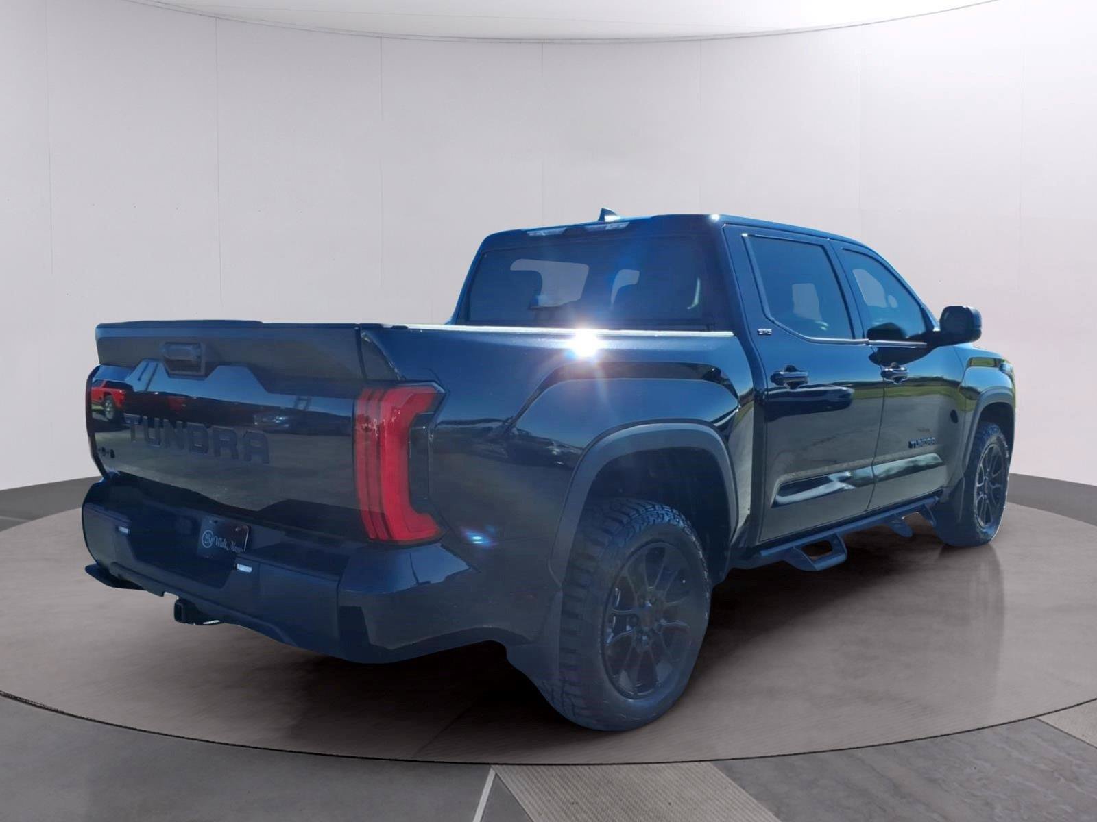 Used 2024 Toyota Tundra SR5 w/ SR5 Premium Package AWD/4WD image 5