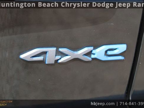 Used 2023 Jeep Wrangler Unlimited image 6