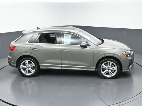 Used 2022 Audi Q3 2.0T Premium w/ Convenience Package AWD/4WD image 44