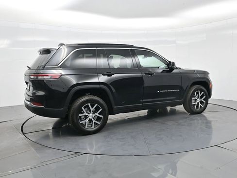 New 2025 Jeep Grand Cherokee Limited image 7