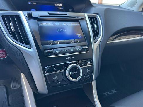 Used 2017 Acura TLX image 24