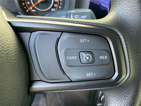 Used 2025 Jeep Wrangler Sport image 34