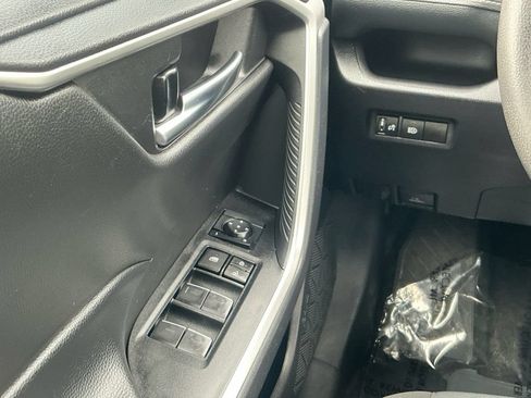 Used 2024 Toyota RAV4 XLE AWD/4WD image 19