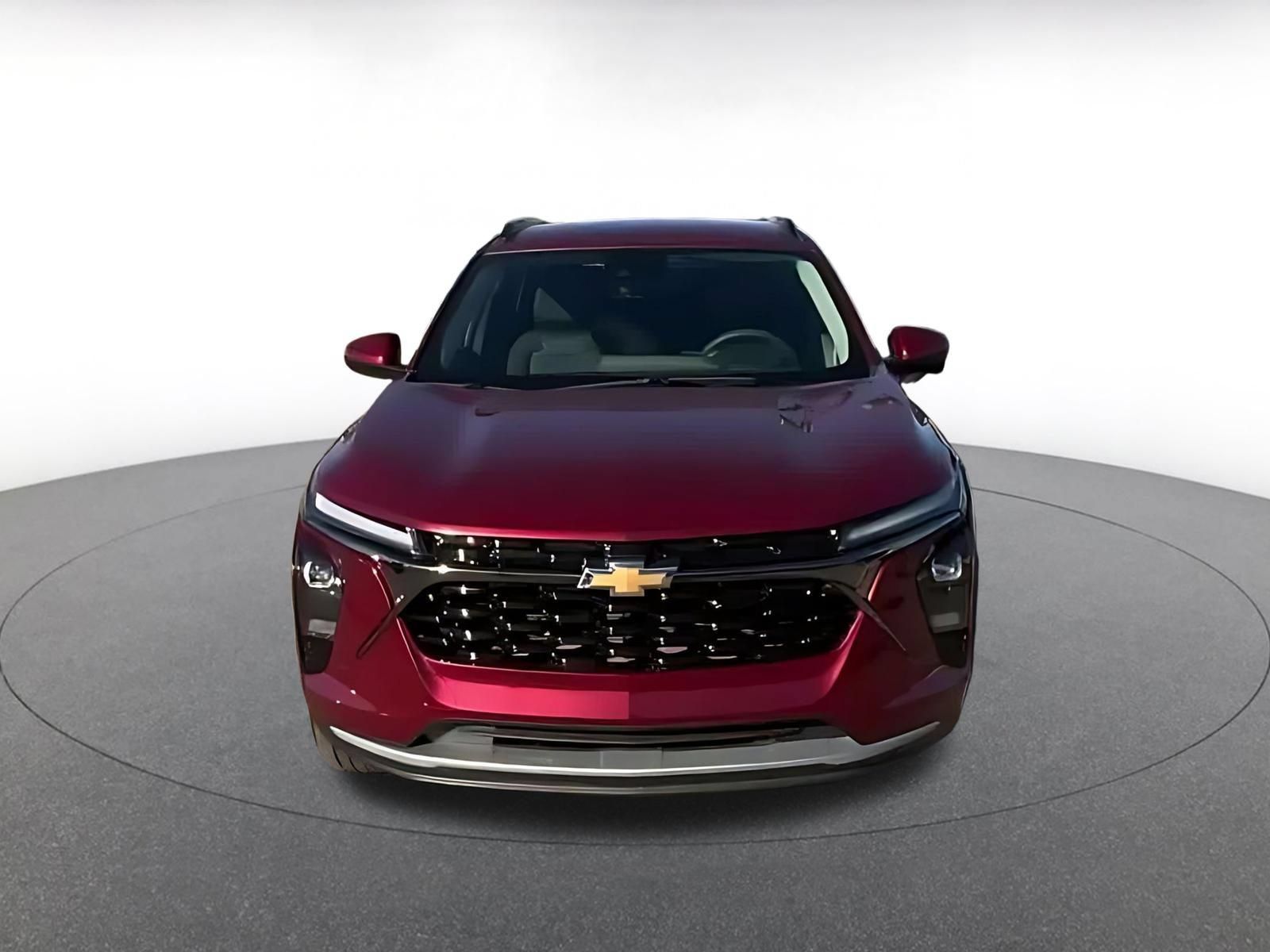 Used 2025 Chevrolet Trax LT FWD image 3