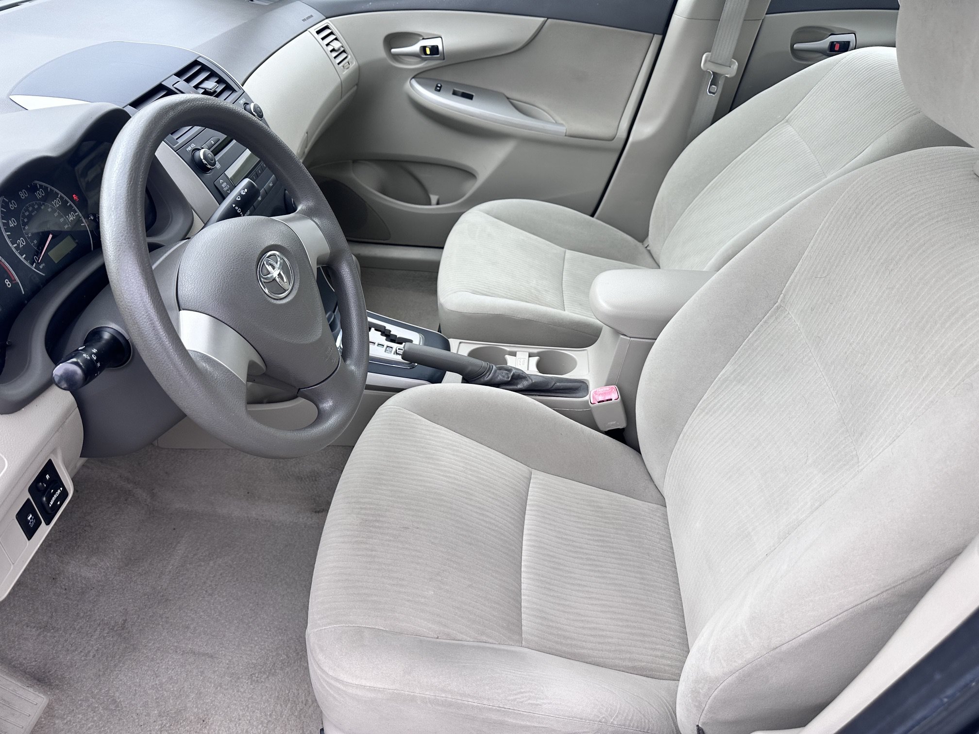Used 2010 Toyota Corolla LE FWD image 5