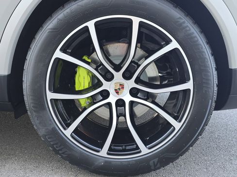New 2026 Porsche Cayenne E-Hybrid image 27