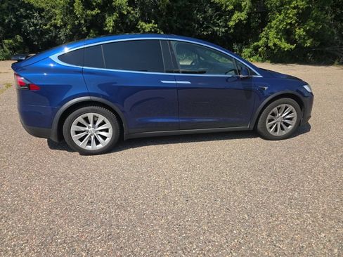 Used 2019 Tesla Model X AWD/4WD image 18