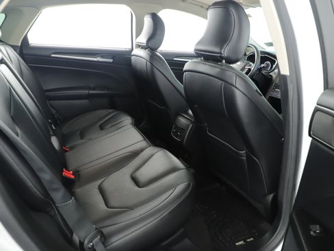 Used 2019 Ford Fusion Titanium image 18