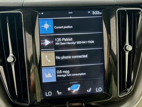 Used 2019 Volvo XC60 T5 Momentum w/ Multimedia Package AWD/4WD image 18