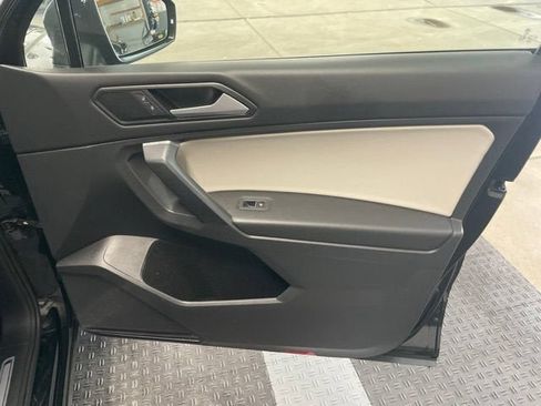 Certified 2021 Volkswagen Tiguan SE R-Line AWD/4WD image 3