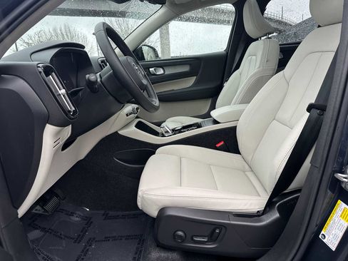 New 2026 Volvo XC40 B5 Ultra w/ Climate Package image 21