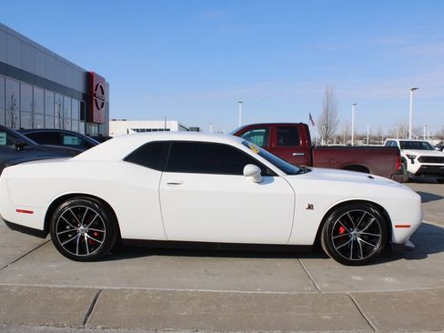 Used 2018 Dodge Challenger R/T Scat Pack w/ Leather Interior Group image 6