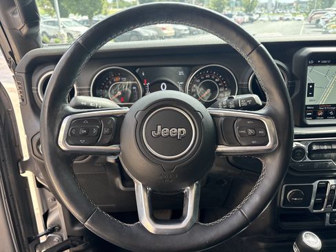 Used 2020 Jeep Wrangler Unlimited Sahara AWD/4WD image 5