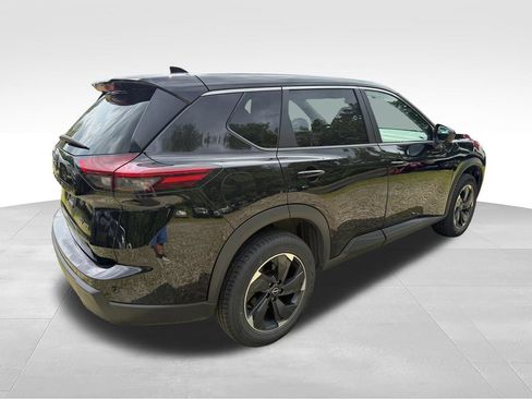 Used 2024 Nissan Rogue SV AWD/4WD image 6