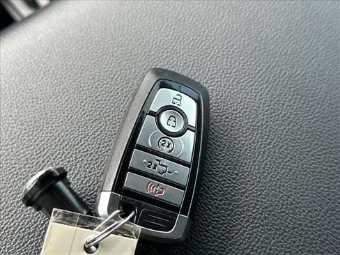 Used 2024 Ford F250 Lariat w/ Lariat Ultimate Package AWD/4WD image 35