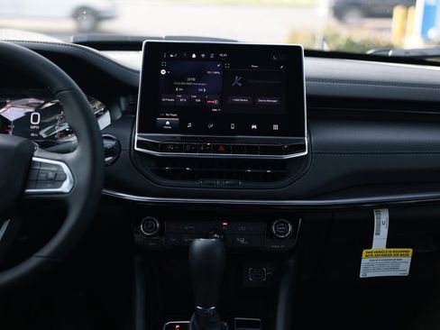 New 2026 Jeep Compass Latitude AWD/4WD image 23