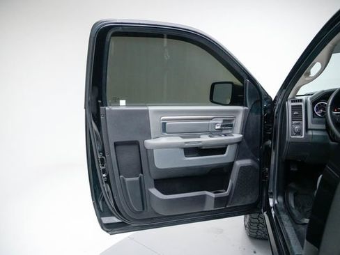 Used 2017 RAM 1500 Express w/ Black Ram 1500 Express Group AWD/4WD image 15