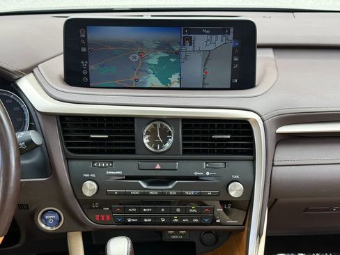 Used 2020 Lexus RX 450h AWD w/ Premium Package image 21
