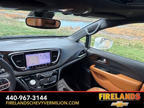 Used 2022 Chrysler Pacifica Pinnacle image 52