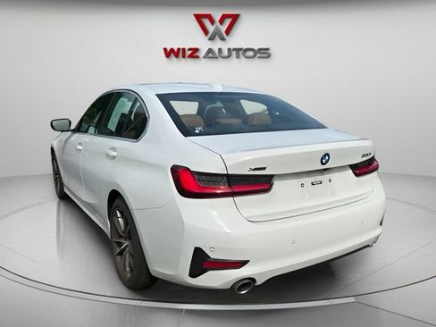 Used 2022 BMW 330i xDrive Sedan w/ Driving Assistance Package AWD/4WD image 3