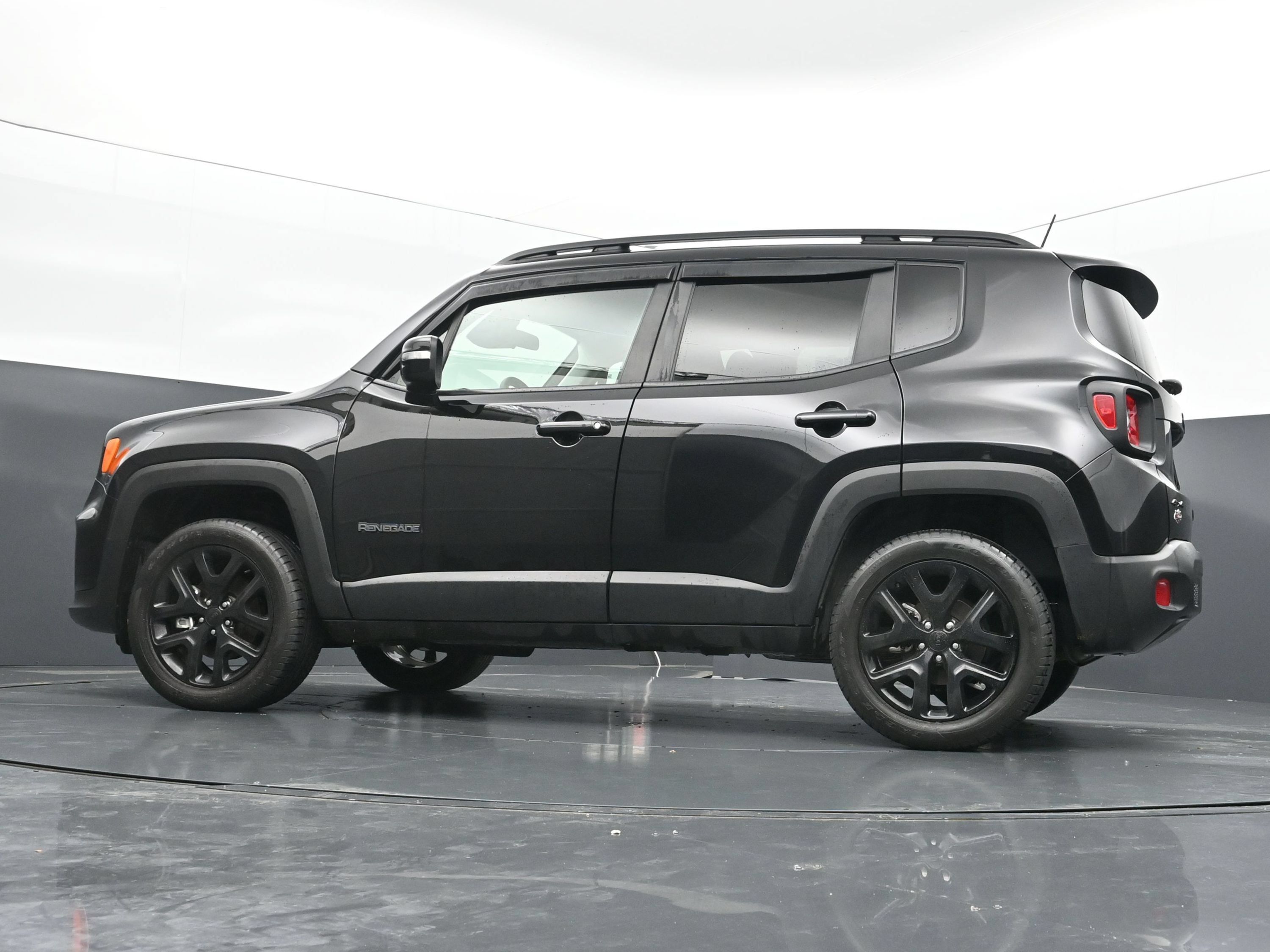 Used 2023 Jeep Renegade Altitude AWD/4WD image 36