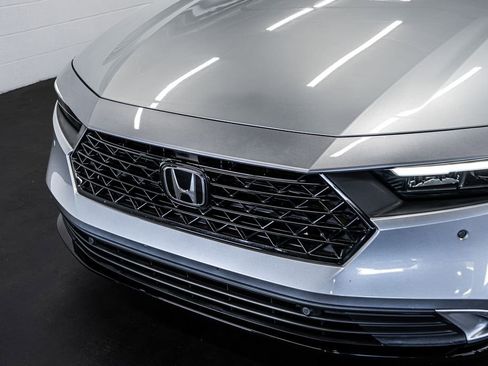 Used 2024 Honda Accord Touring image 10
