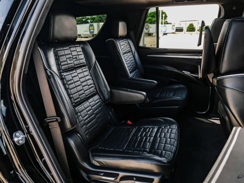 Used 2025 Cadillac Escalade V AWD/4WD image 78