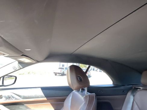 Used 2022 BMW 430i Convertible w/ Premium Package image 13