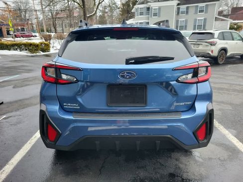 Used 2024 Subaru Crosstrek 2.0i Premium image 4