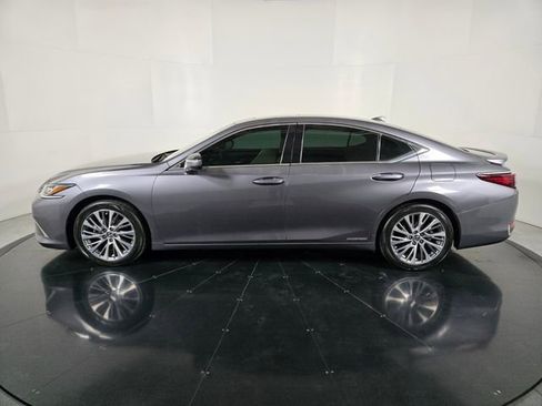 Used 2020 Lexus ES 300h w/ Premium Package FWD image 3