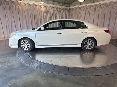 Used 2011 Toyota Avalon Limited FWD image 8