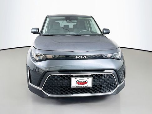 Used 2023 Kia Soul LX w/ LX Technology Package image 2