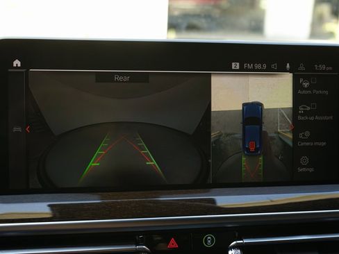 Used 2024 BMW X4 xDrive30i image 10