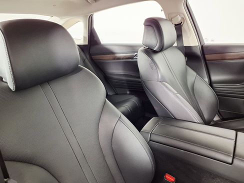 Certified 2024 Genesis G80 AWD/4WD image 10