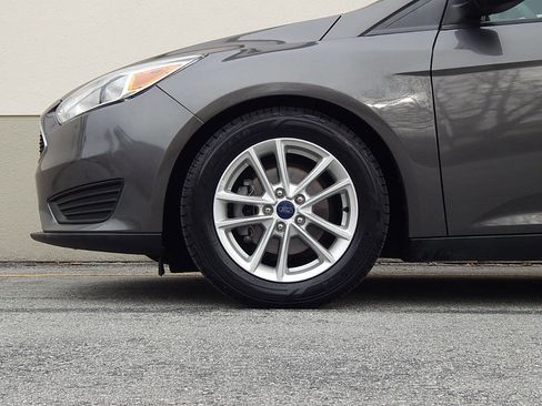 Used 2015 Ford Focus SE image 10