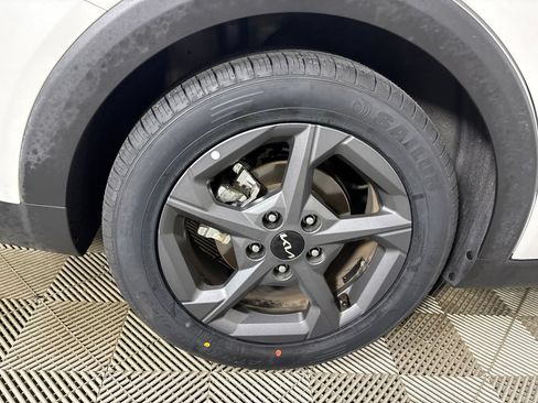 Used 2025 Kia K4 FWD image 31