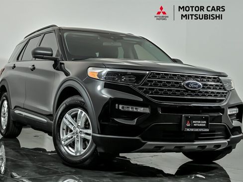 Used 2022 Ford Explorer XLT w/ Equipment Group 202A AWD/4WD image 1