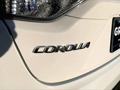Used 2024 Toyota Corolla LE image 29