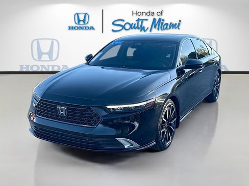 Certified 2023 Honda Accord Touring image 3