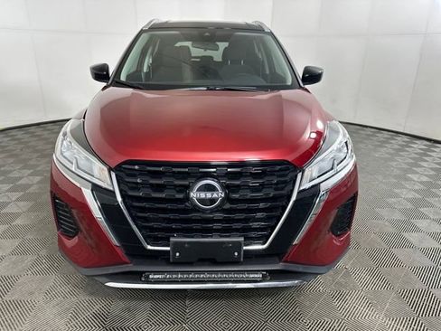 Used 2022 Nissan Kicks SV image 8