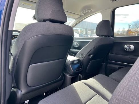 New 2026 Hyundai Ioniq 9 SE image 13