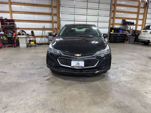 Used 2016 Chevrolet Cruze LS FWD image 5