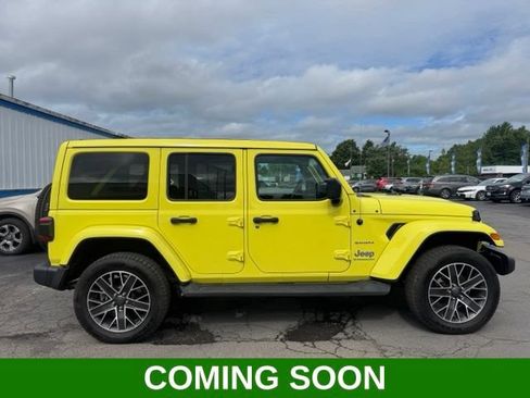 Used 2023 Jeep Wrangler Unlimited Sahara w/ Cold Weather Group AWD/4WD image 1