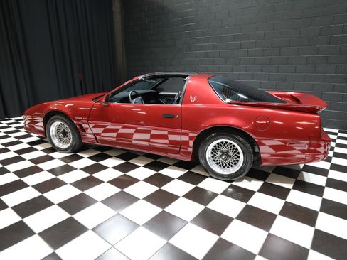 Used 1990 Pontiac Firebird Trans Am RWD image 37