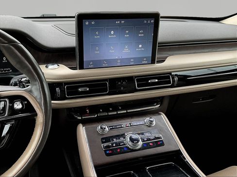 Used 2020 Lincoln Aviator Reserve w/ Equipment Group 202A AWD/4WD image 9