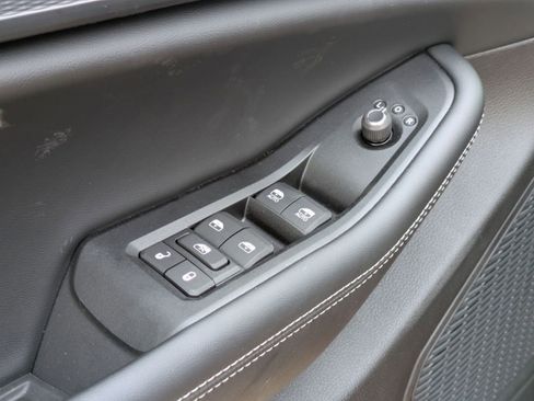 New 2025 Jeep Grand Cherokee L Laredo RWD image 12