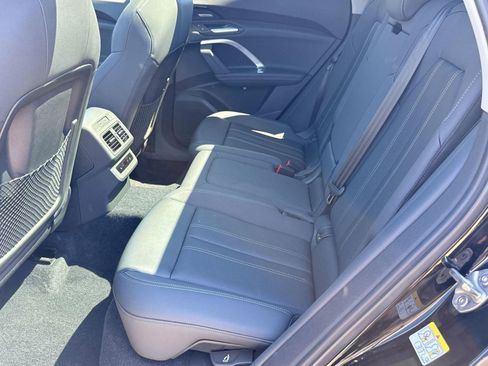 New 2025 Audi Q5 Prestige image 14